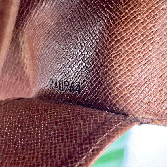 Louis Vuitton 4 Key Holder Chain Monogram Canvas Wallet SLG - Picture 12 of 12